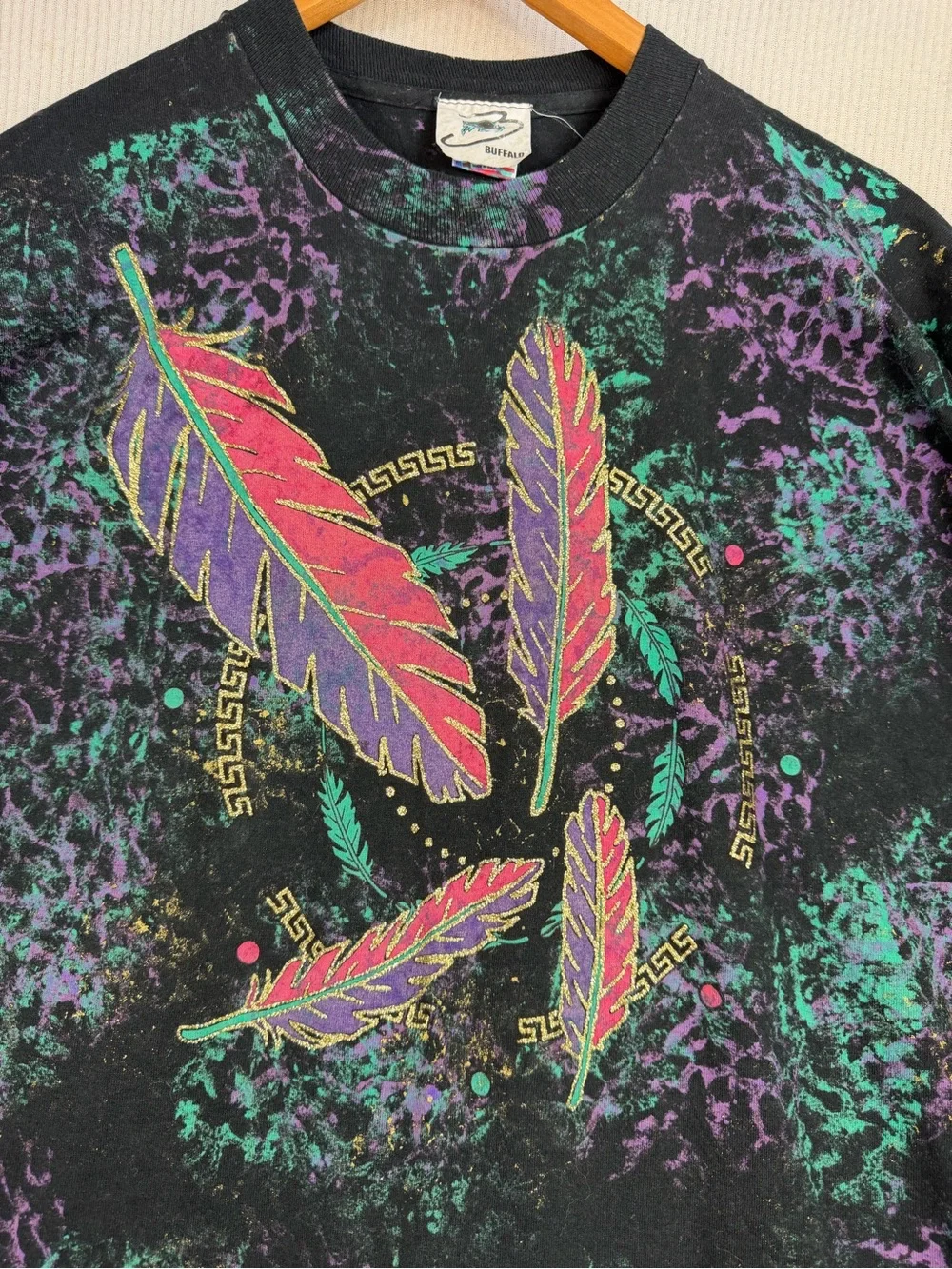 Vintage 90’s Buffalo Tag XL Feather Graphic T-Shirt Black Purple Teal USA Made